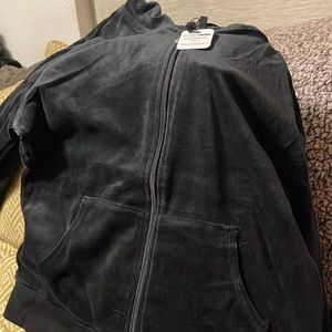 Beautiful 2-piece Black Original Trendsetter Velour Set